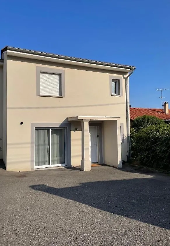 Apartment Maison Moderne Saint-Genis-Laval France